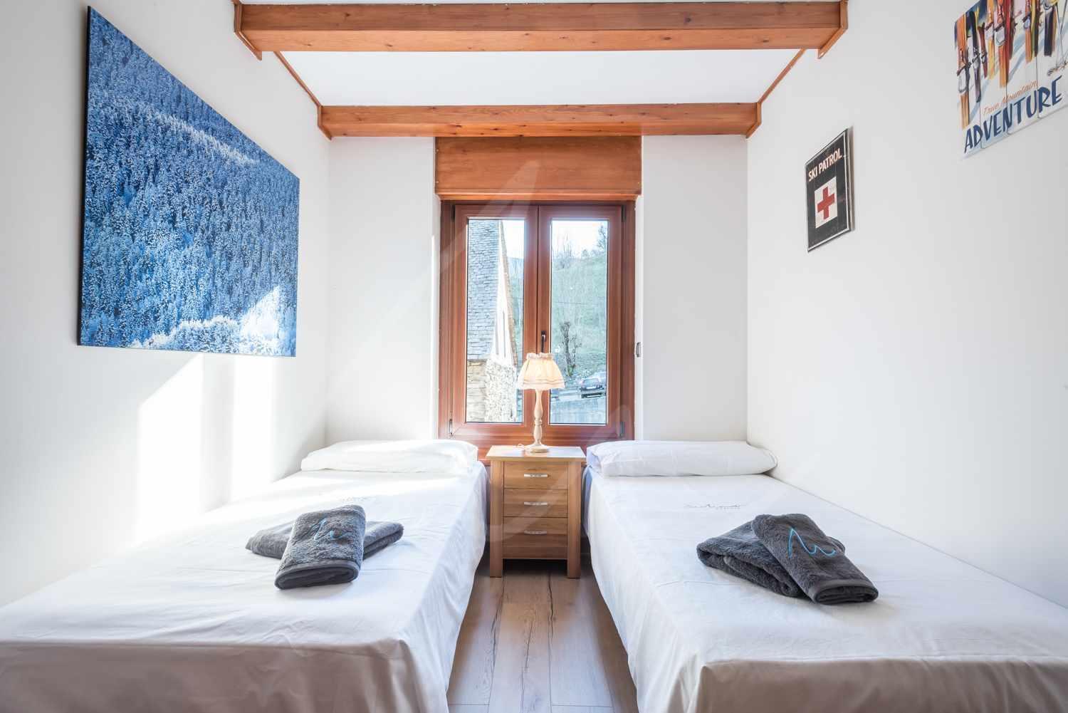 Riu Nere By Seamount Rentals Вьелья Экстерьер фото
